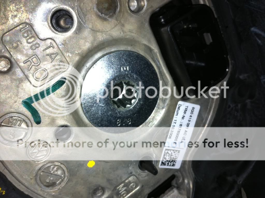 How to Remove Steering Wheel? *New Strange Nut pictures* UKPOLOS