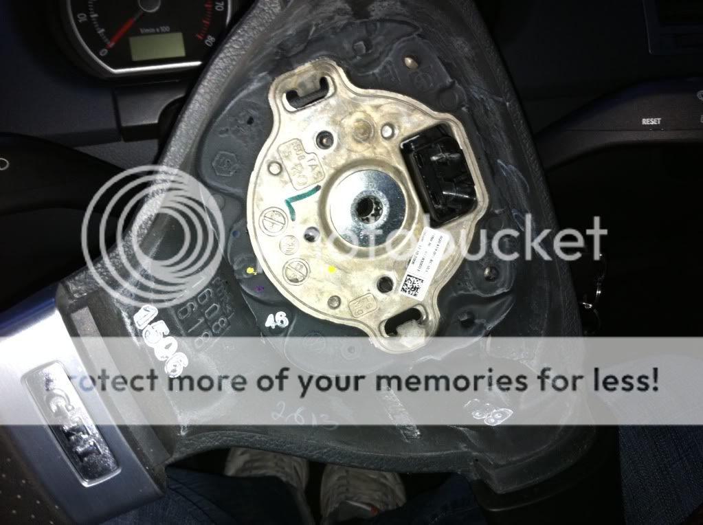 How to Remove Steering Wheel? *New Strange Nut pictures* UKPOLOS